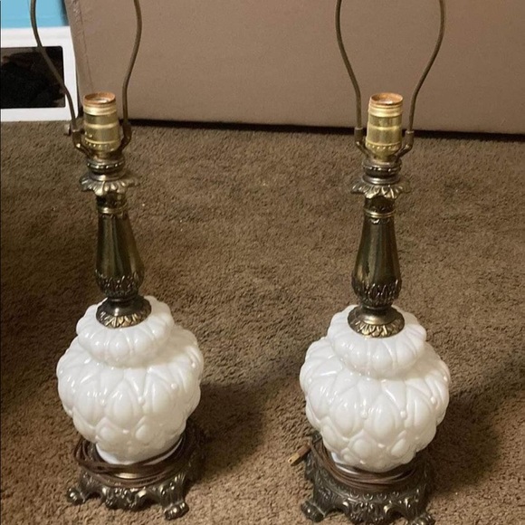 Antique vintage lamp set (2) brand is headco - Picture 1 of 4